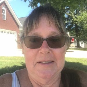 Meet your Posher, Laurie